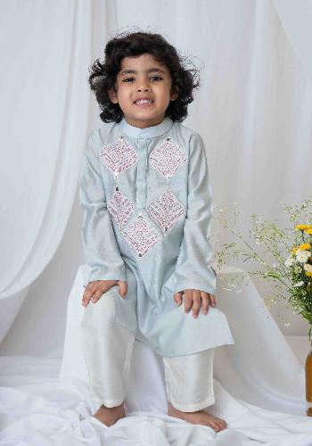 Light grey embroidered kurta set for boys